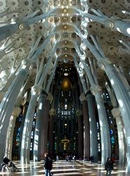 La Sagrada Familia - Fascinating interior