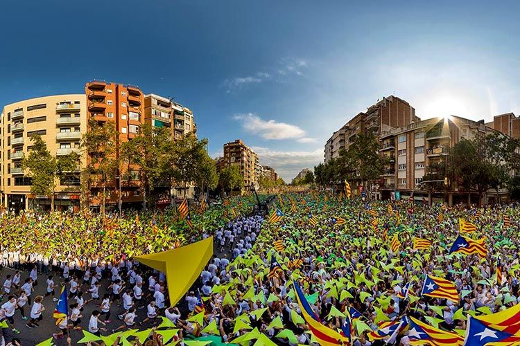 1,5 million Catalans took to the streets demanding independence from Spain