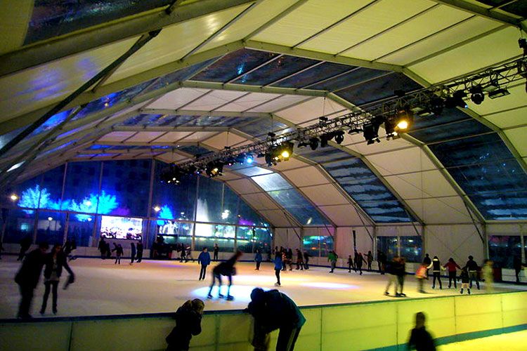 Go ice skating at Plaza Catalunya, Barcelona
